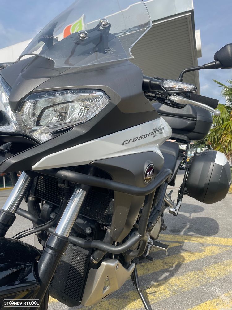 Honda VFR Crossrunner X - 11