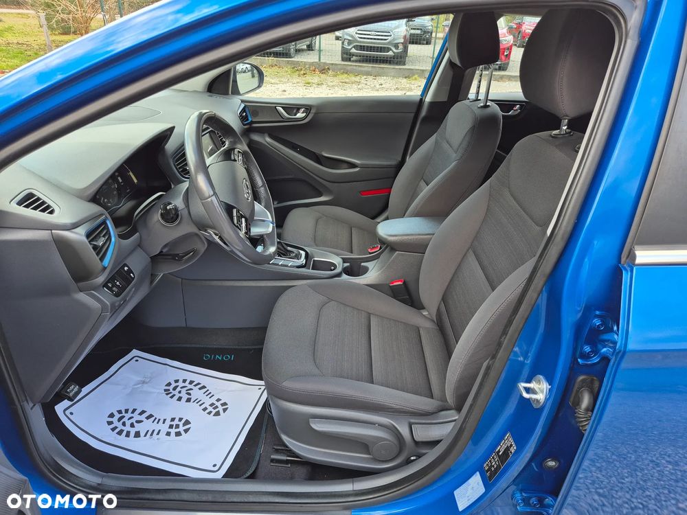 Hyundai IONIQ - 11