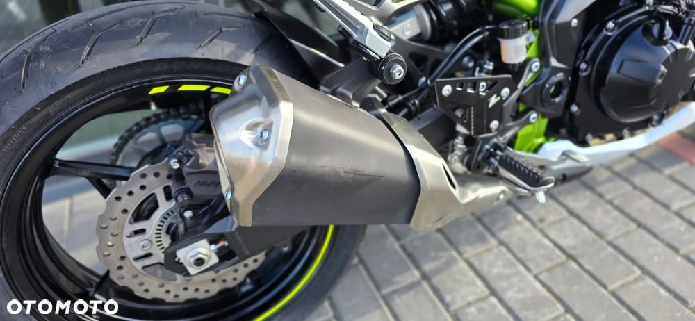 Kawasaki Z 900 - 15