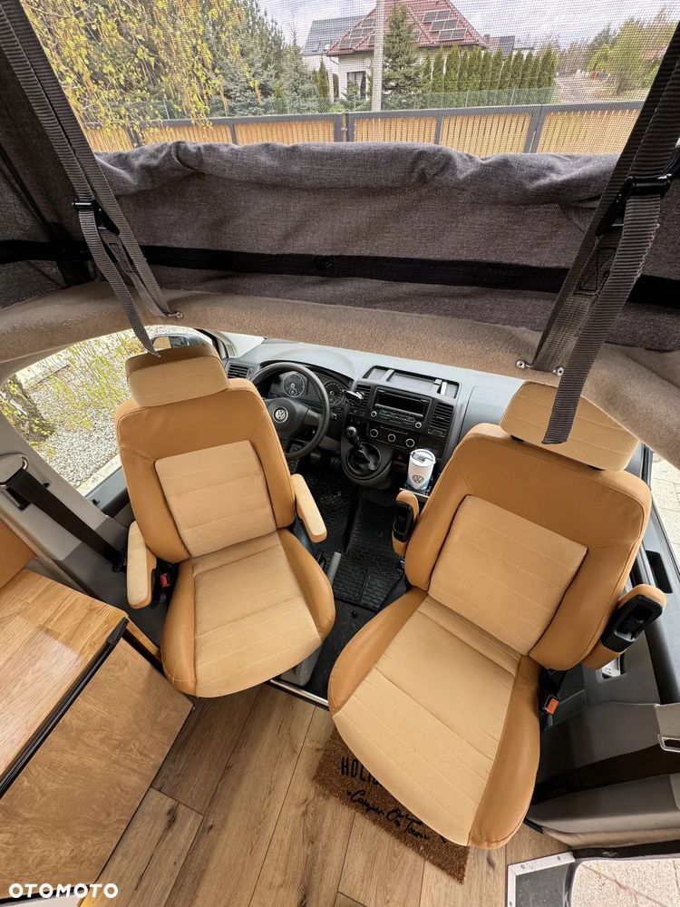 Volkswagen T5 Campervan - 27