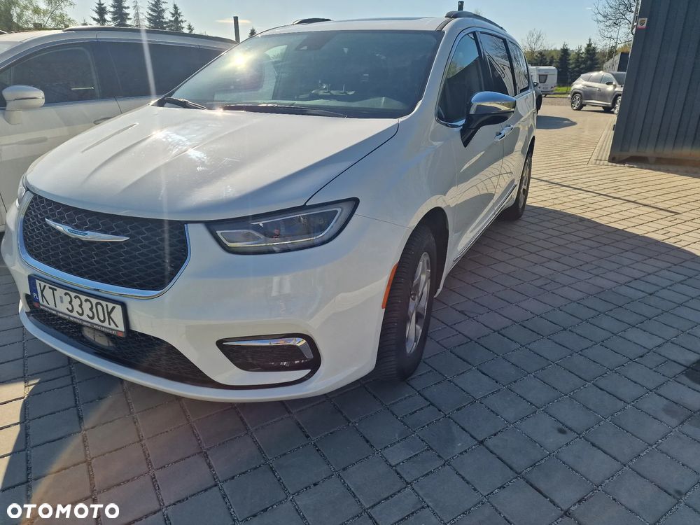 Chrysler Pacifica - 4