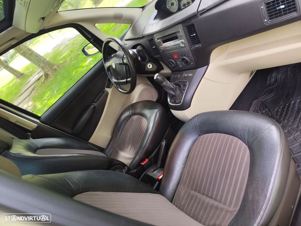 Lancia Musa 1.3 16V M-jet Oro Executive - 30