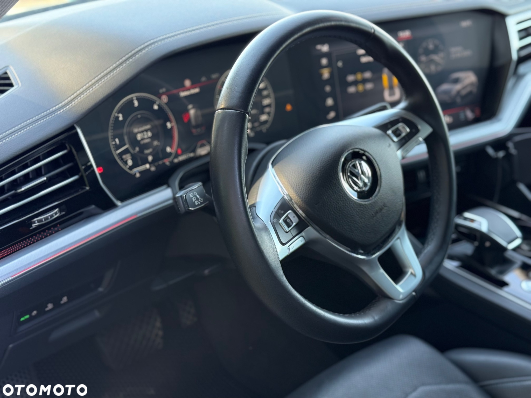 Volkswagen Touareg 3.0 V6 TDI SCR 4Mot R-Line - 26