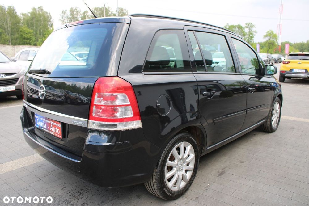 Opel Zafira - 12