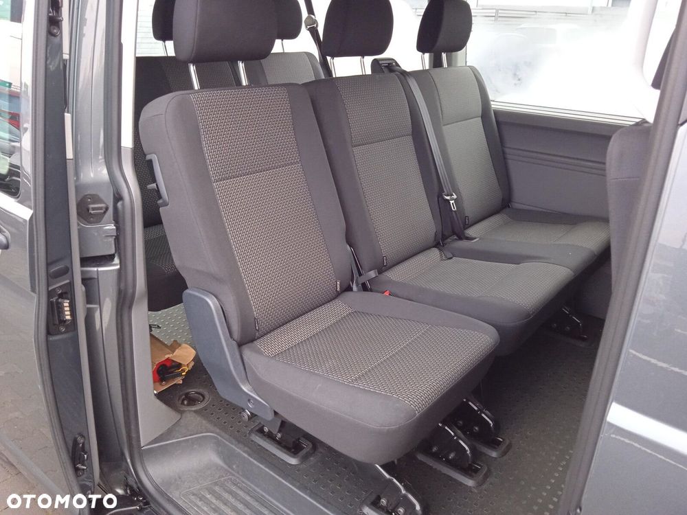 Volkswagen Caravelle - 15