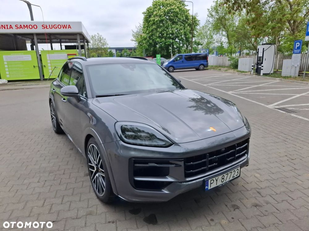 Porsche Cayenne - 2