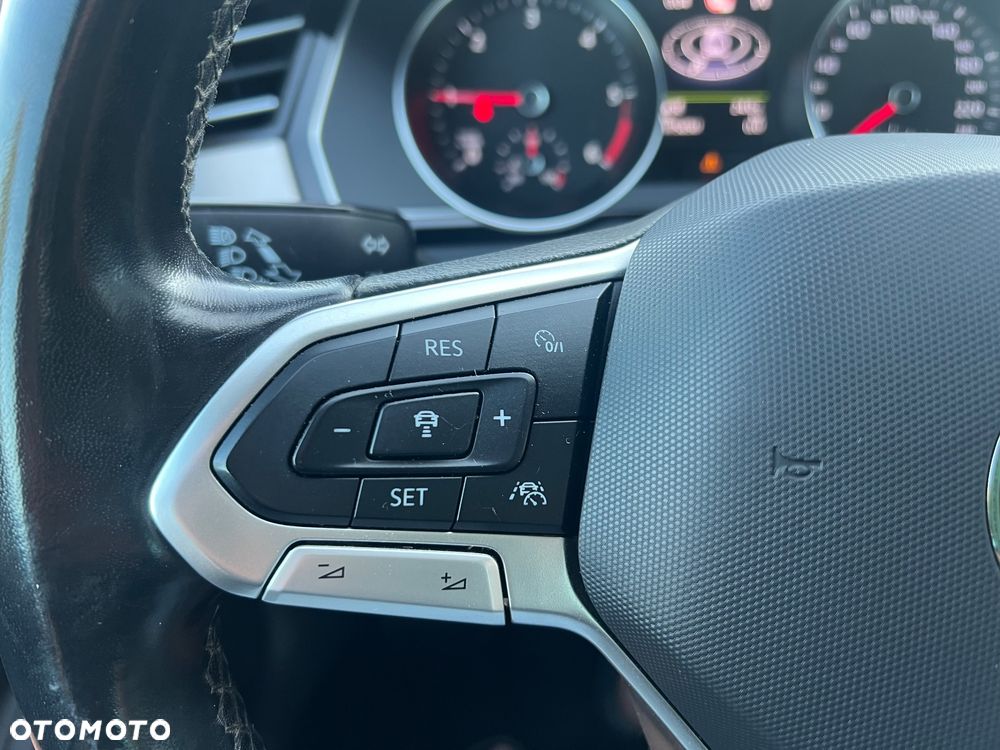 Volkswagen Passat 2.0 TDI EVO Business - 33