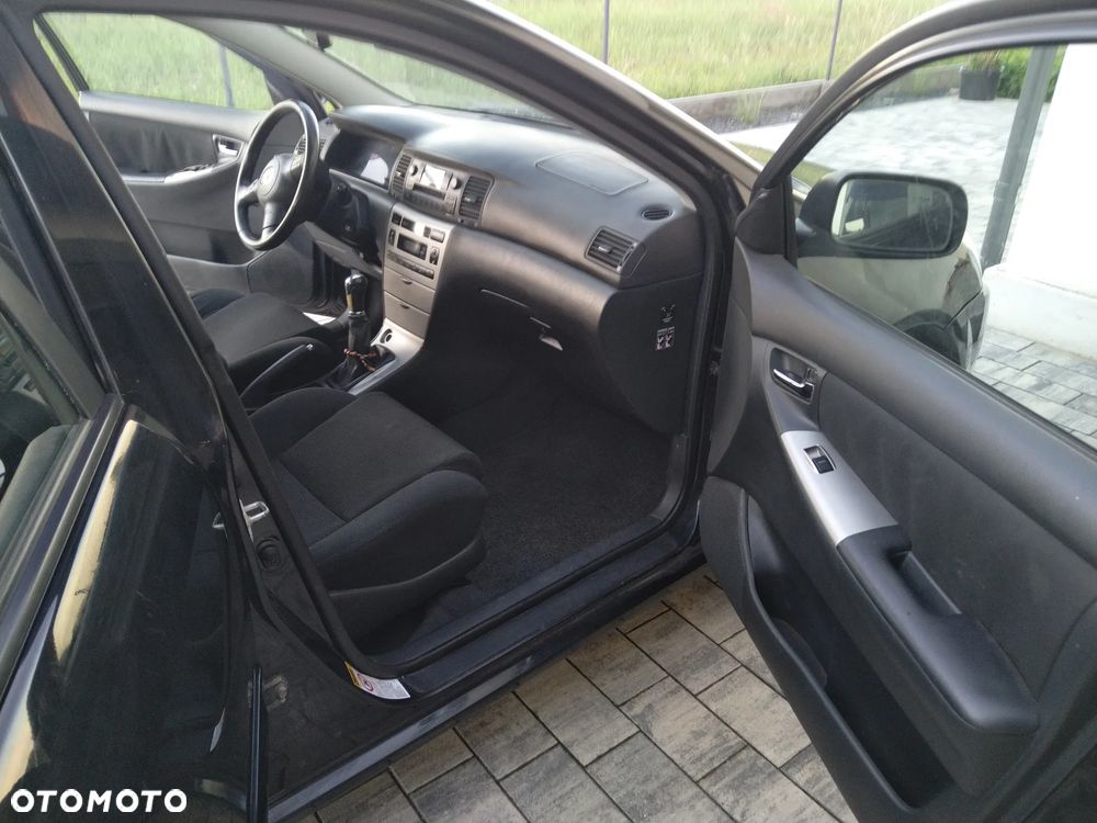 Toyota Corolla 1.6 VVT-i Sol - 12
