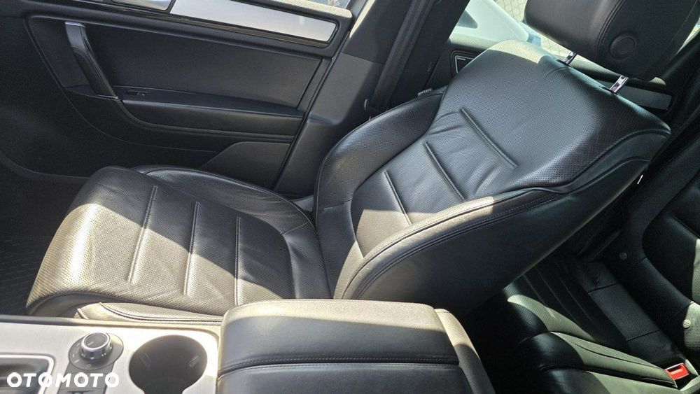 Volkswagen Touareg - 21