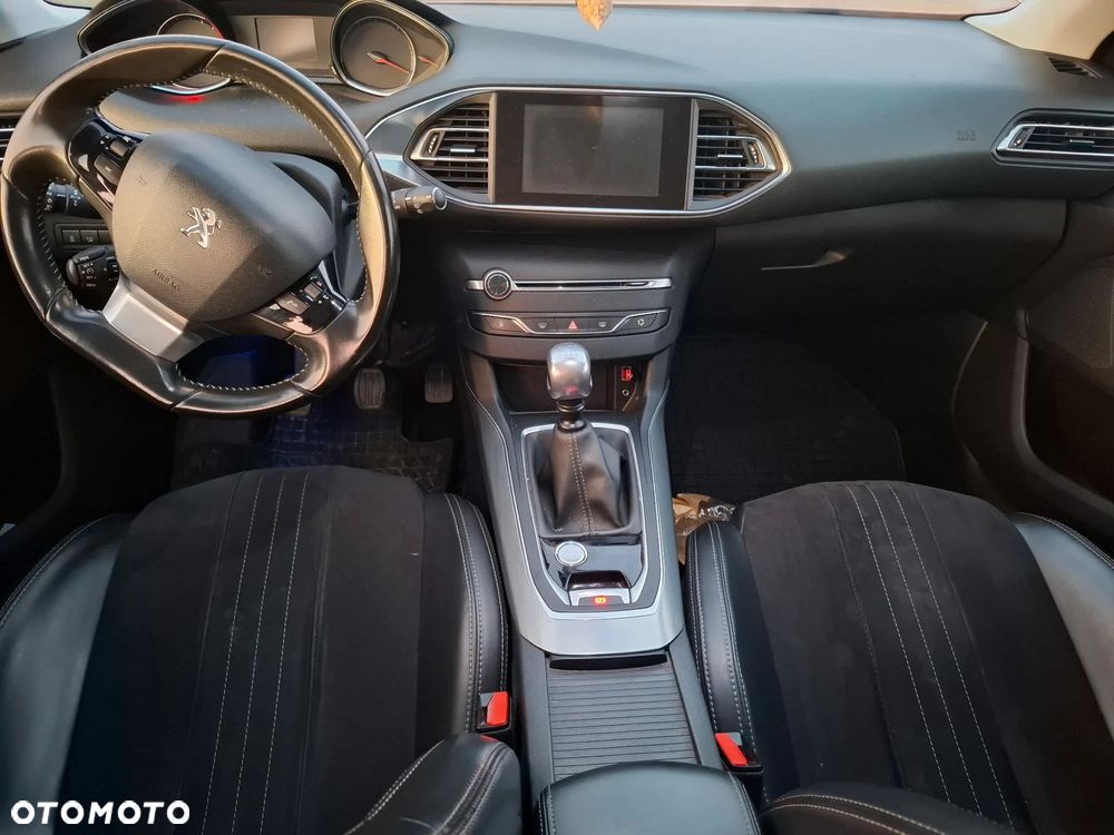 Peugeot 308 2.0 Blue HDi Allure S&S - 8