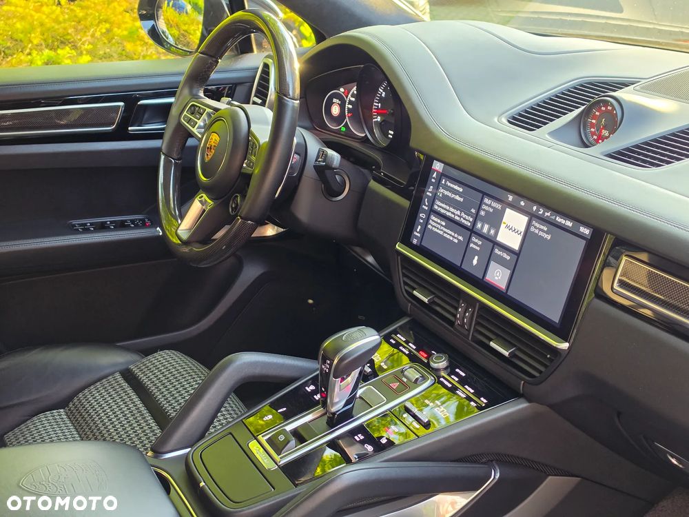 Porsche Cayenne - 12
