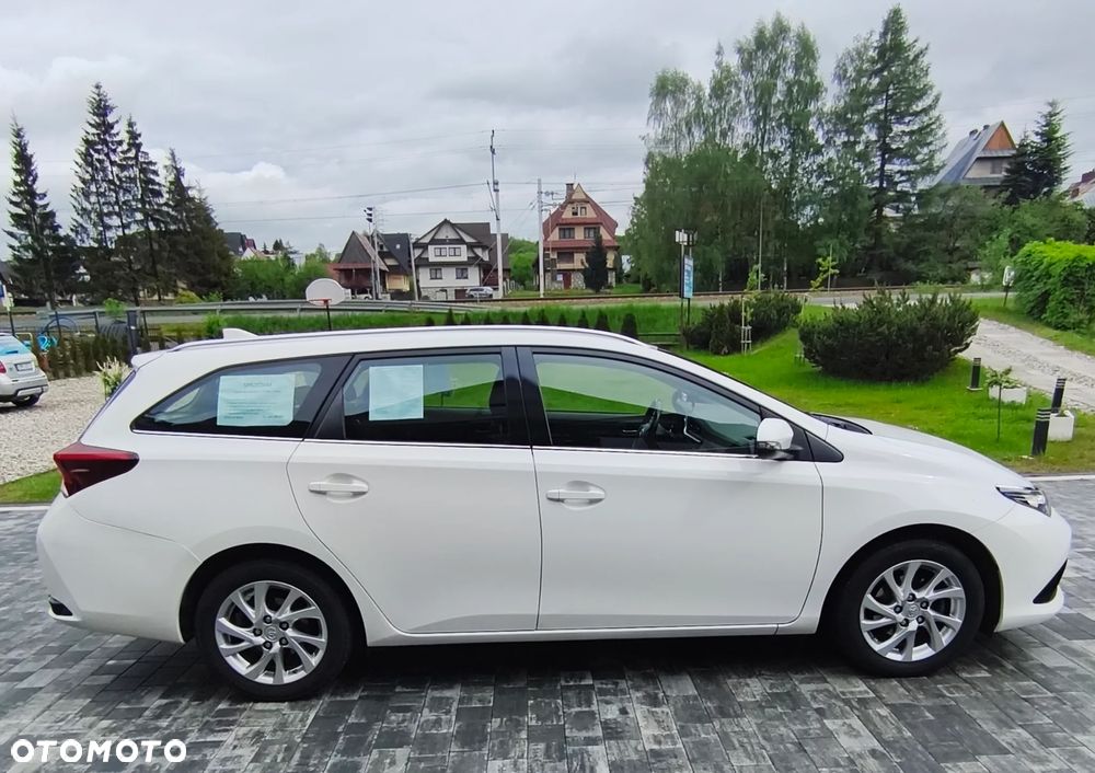 Toyota Auris 1.2 Turbo Comfort - 4
