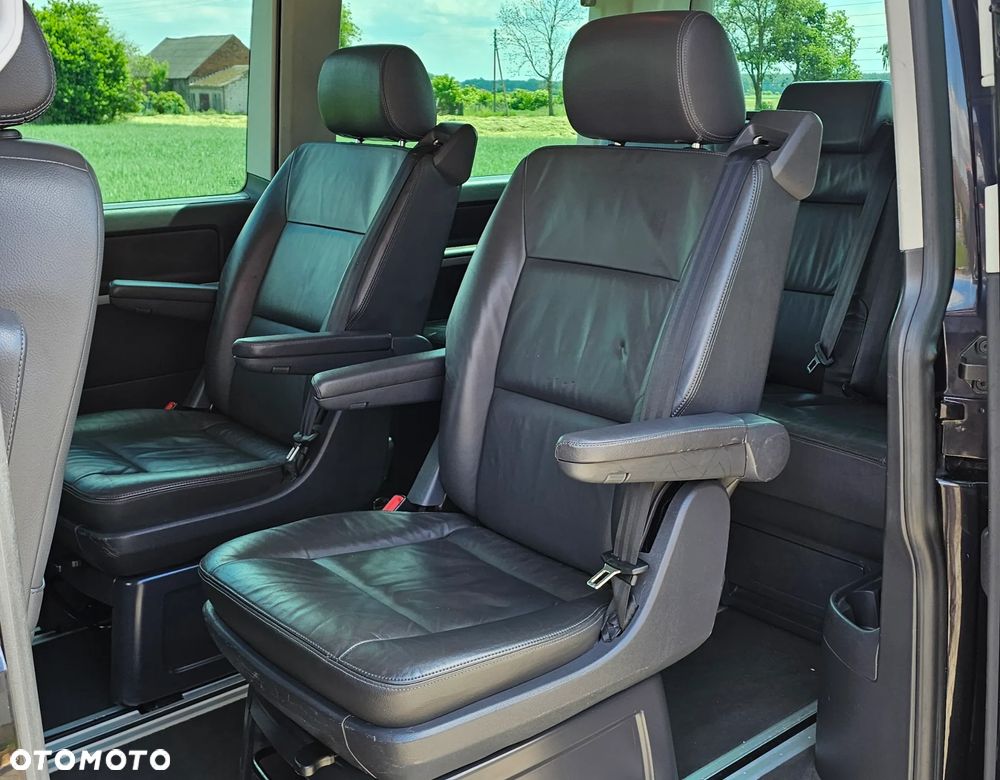 Volkswagen Multivan - 15