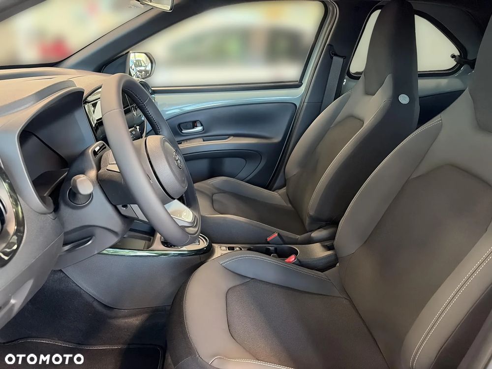 Toyota Aygo X Hybrid 1.5 Style e-CVT - 15