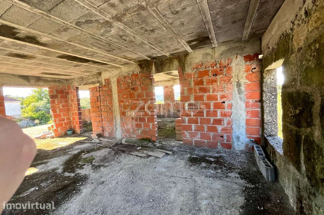 Moradia para reconstrução em Terreno Exclusivo com lindas vistas. - Grande imagem: 4/22