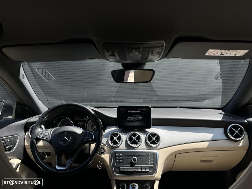 Mercedes-Benz CLA 200 d Shooting Brake Urban - 4