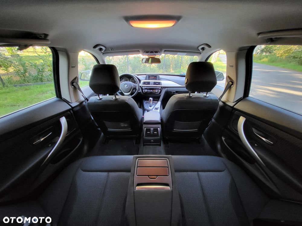 BMW Seria 3 318d Business Edition - 13