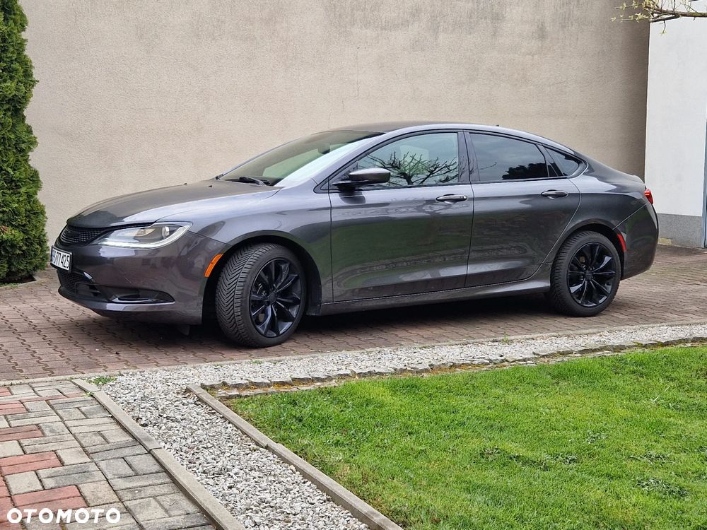 Chrysler 200 - 8