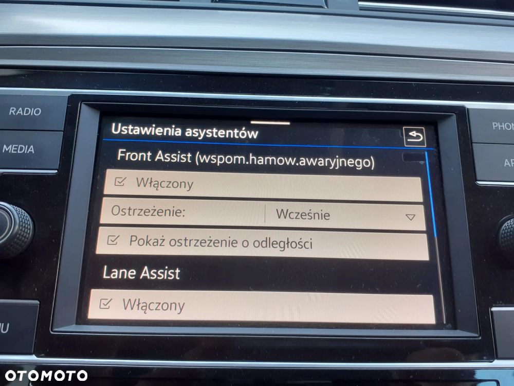 Volkswagen Passat - 17