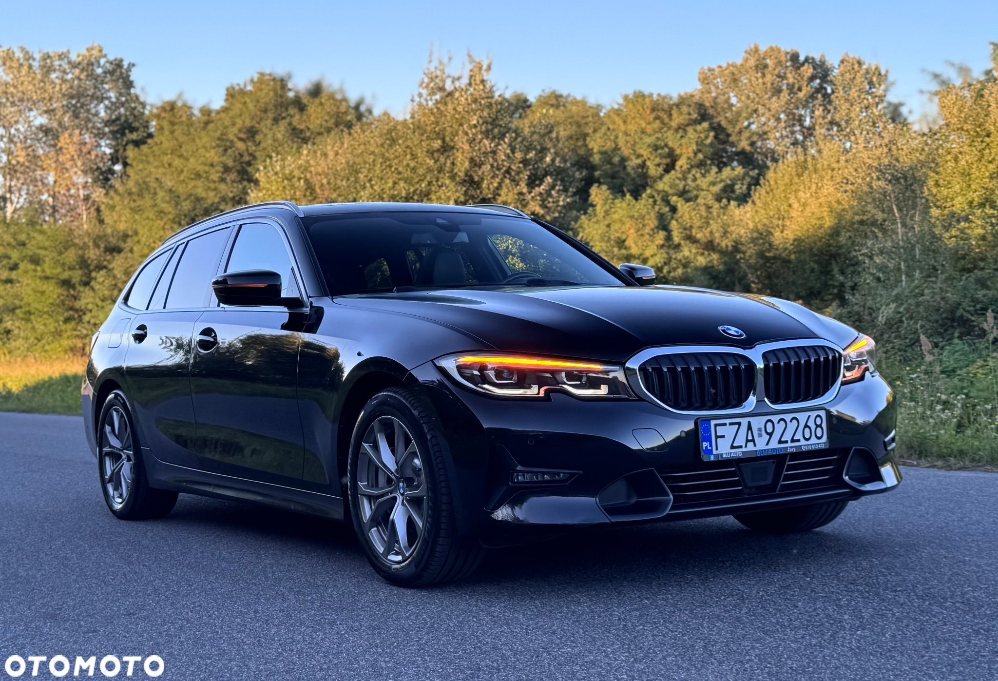 BMW Seria 3 330i - 9