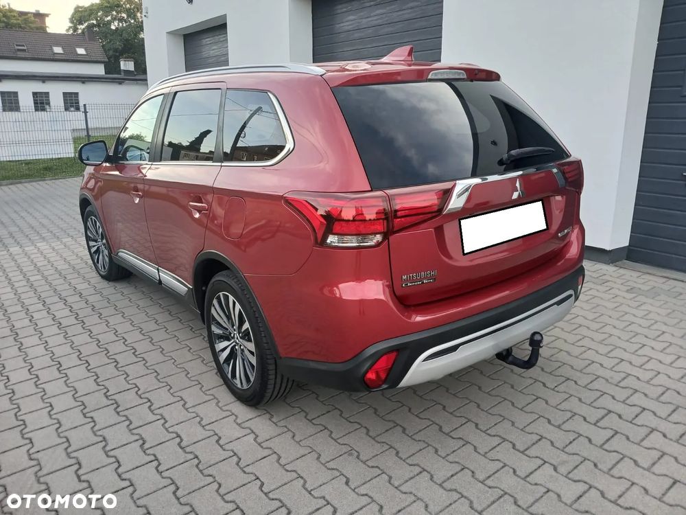 Mitsubishi Outlander 2.0 2WD CVT Edition 100 - 23