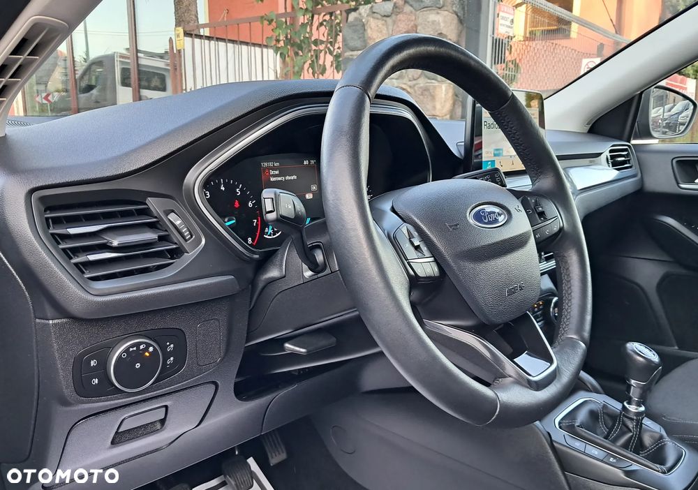 Ford Focus - 30
