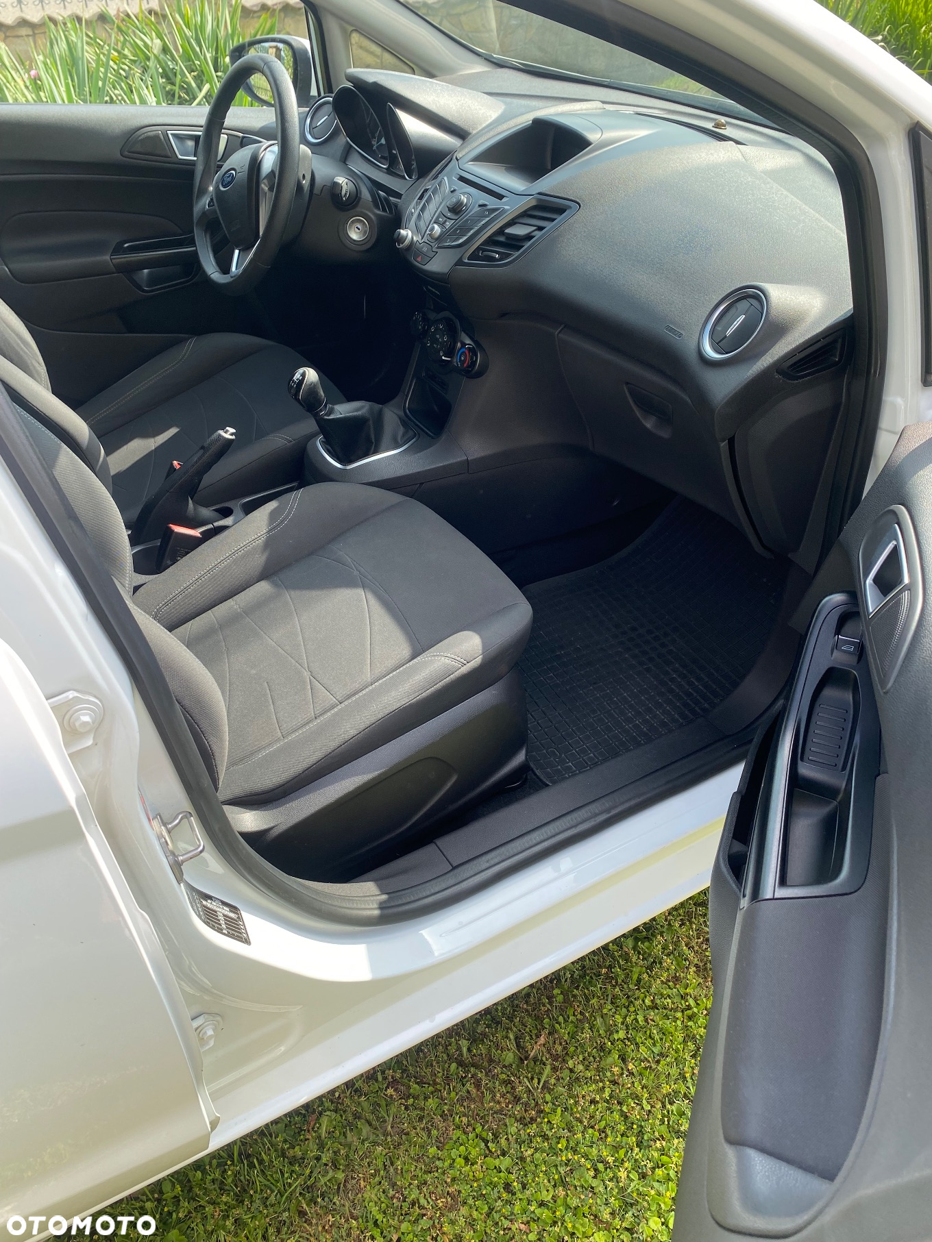 Ford Fiesta 1.0 EcoBoost Gold X - 6