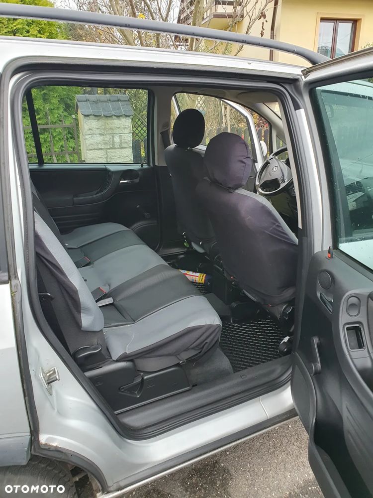 Opel Zafira 2.0 DTI - 3