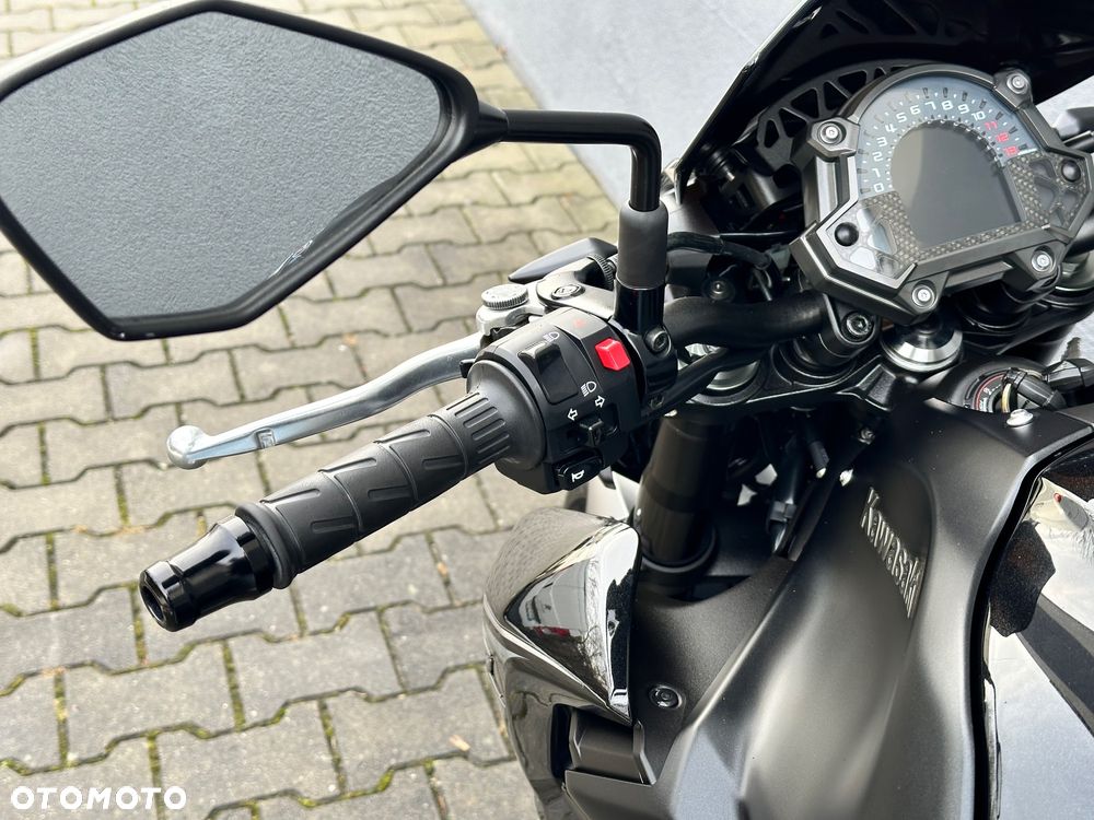 Kawasaki Z 900 - 24