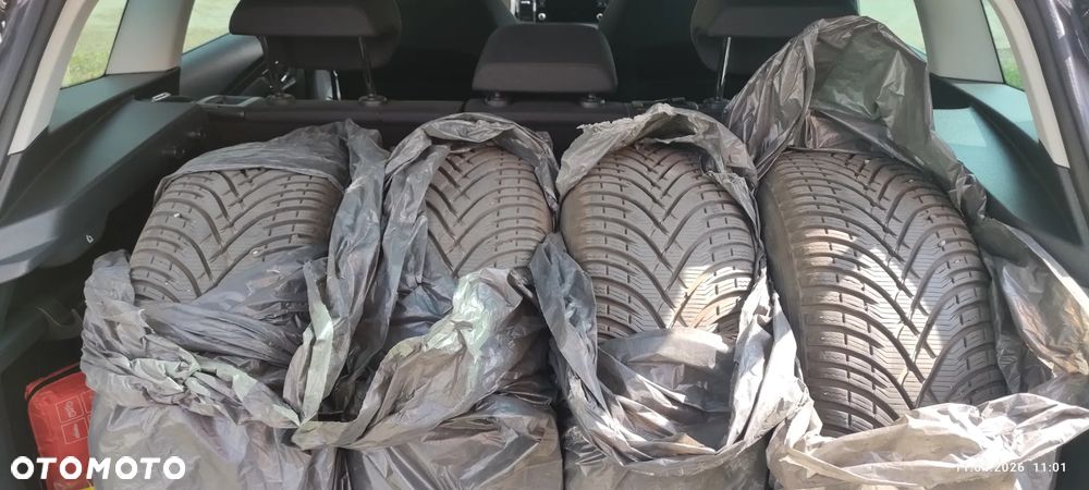 Skoda Karoq 1.5 TSI ACT Style DSG - 5