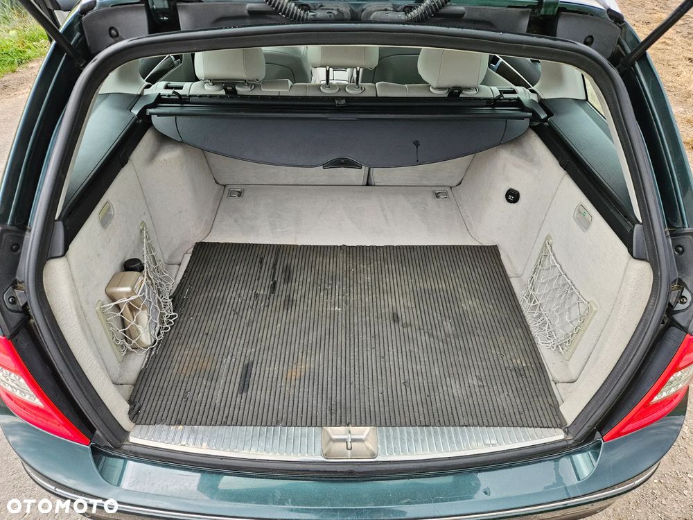 Mercedes-Benz Klasa C 220 CDI Elegance - 15
