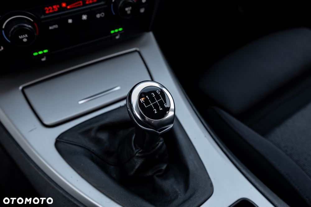 BMW Seria 3 320d DPF - 30