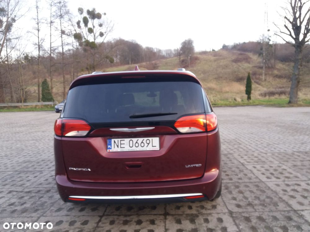 Chrysler Pacifica - 23