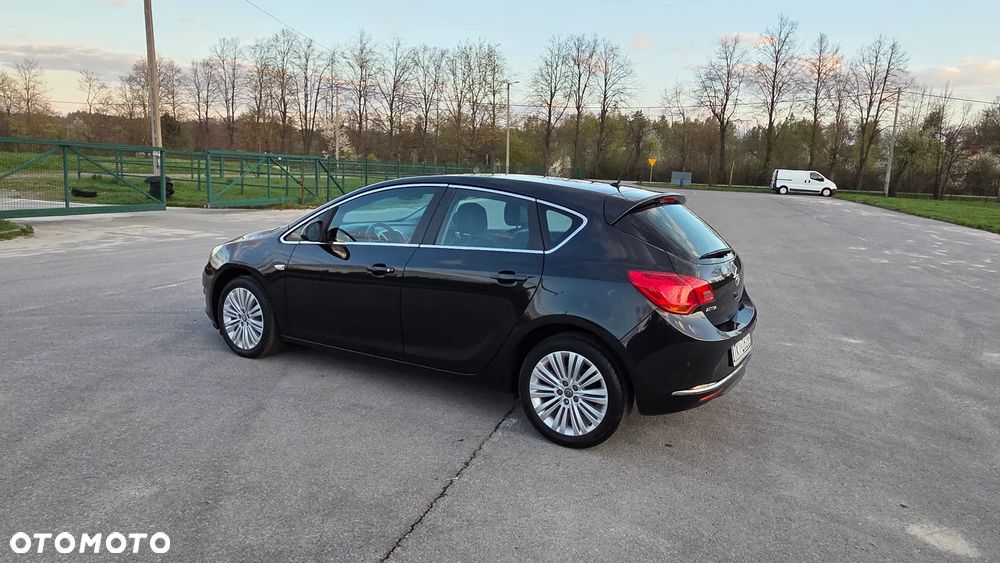 Opel Astra 1.6 Sport - 14