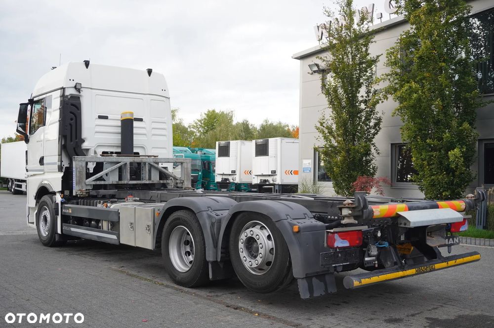 MAN TGX 26.470 6x2 COINTAINERKIPPER HYVA HIRMSCHLING / 200 tys. km! - 11