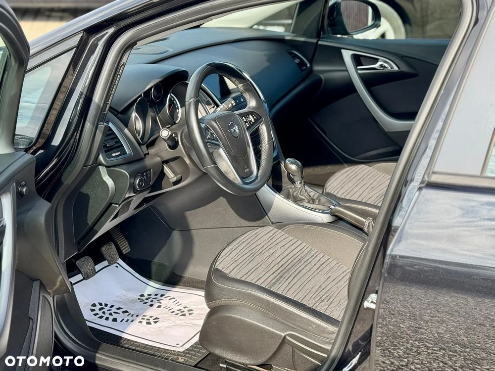 Opel Astra IV 1.4 T Cosmo - 18