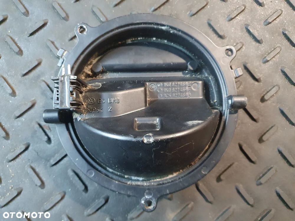 Volkswagen Golf V VW PASSAT B6 KLAMKA KLAPY BAGAŻNIKA TYŁ 1K0827469E - 4