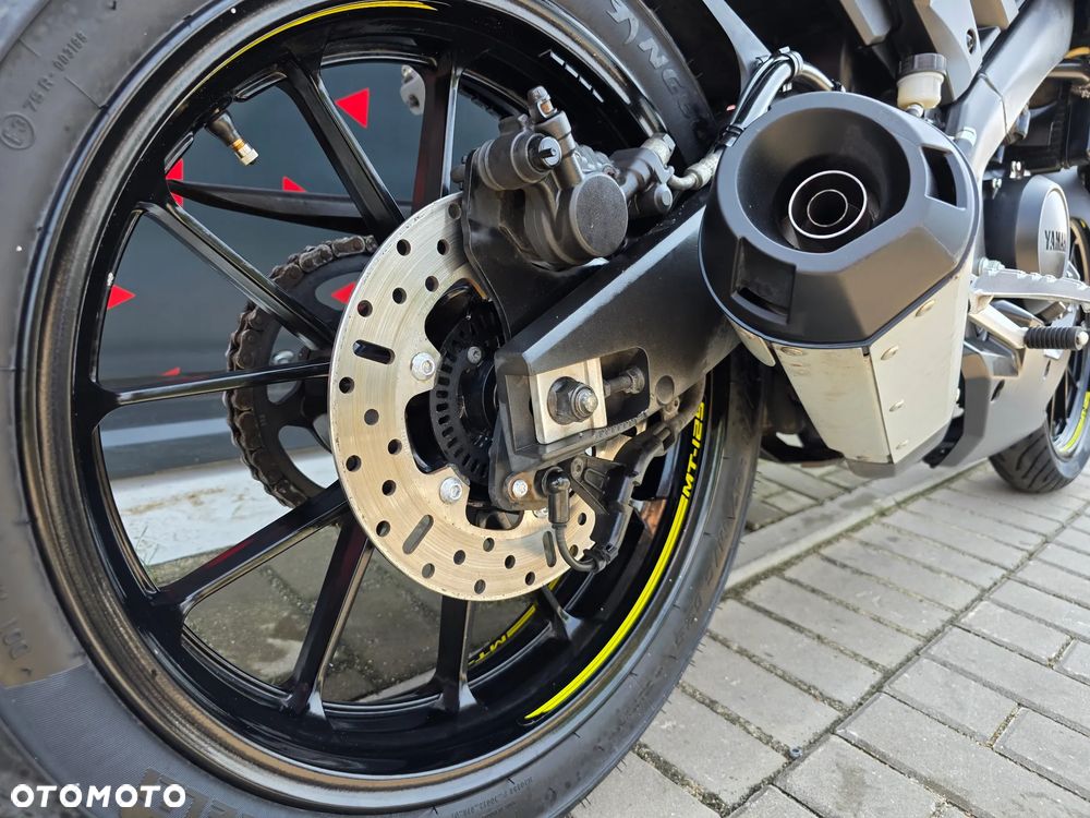Yamaha MT - 20