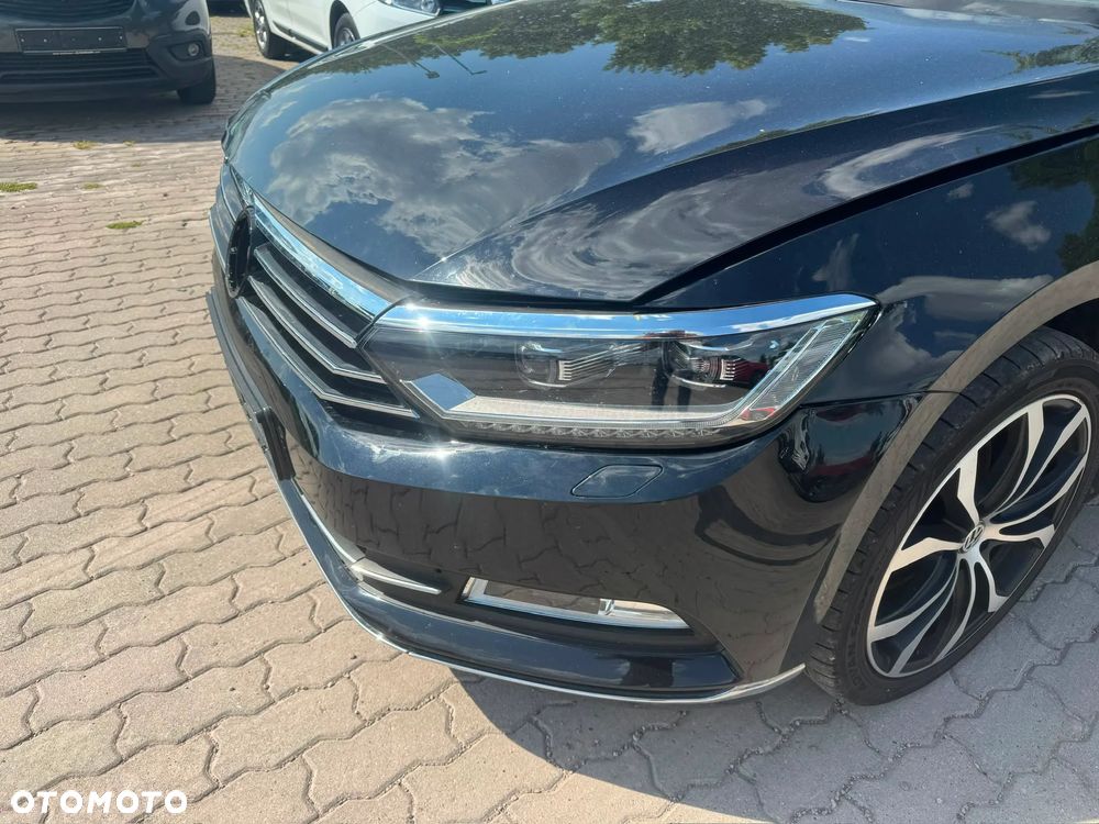 Volkswagen Passat 2.0 TDI (BlueMotion Technology) Highline - 16