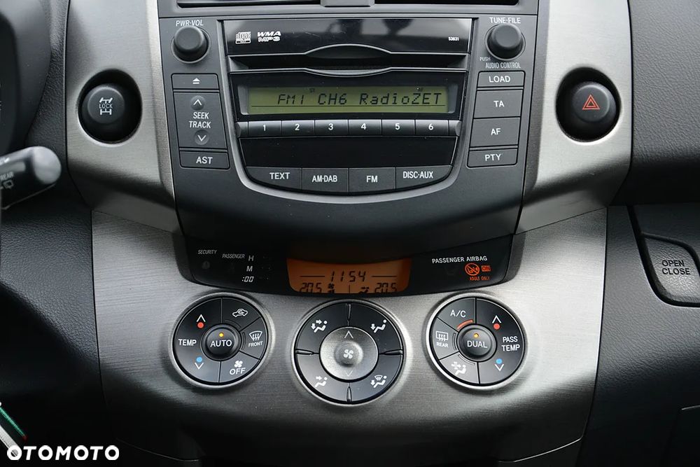 Toyota RAV4 2.2 D-4D Sol - 26