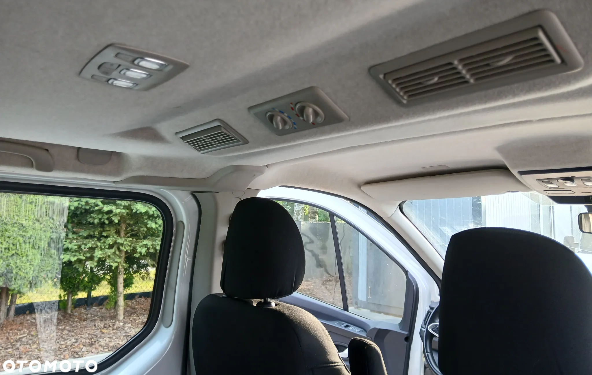 Renault Trafic SpaceClass 2.0 dCi - 23