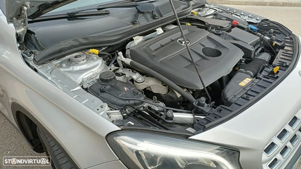 Mercedes-Benz GLA 180 d Urban - 21