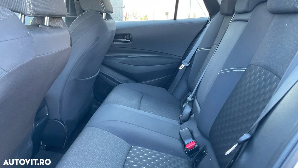 Toyota Corolla 1.8 HSD Eco - 11