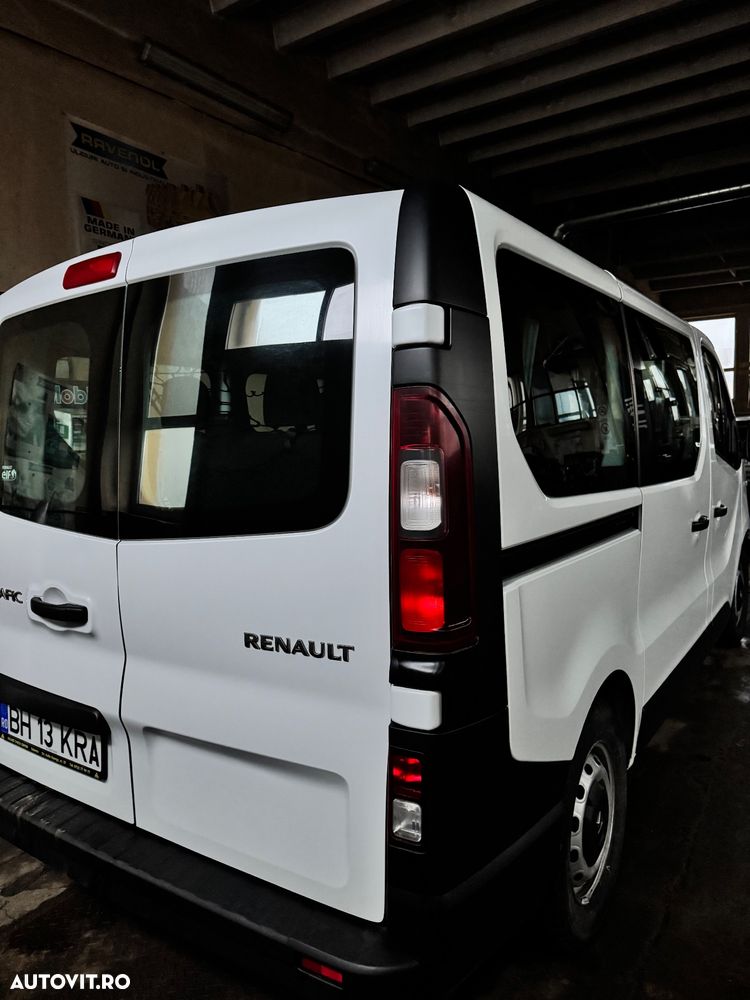 Renault Trafic Combi L1H1 8+1 Authentique - 8