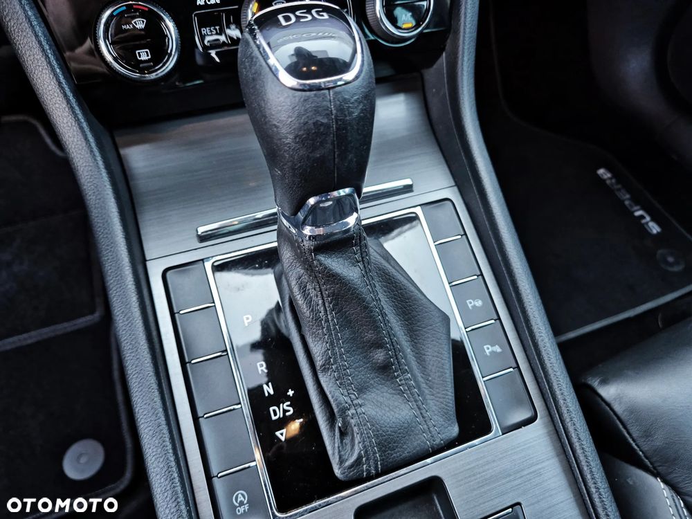 Skoda Superb 1.6 TDI Ambition DSG - 35