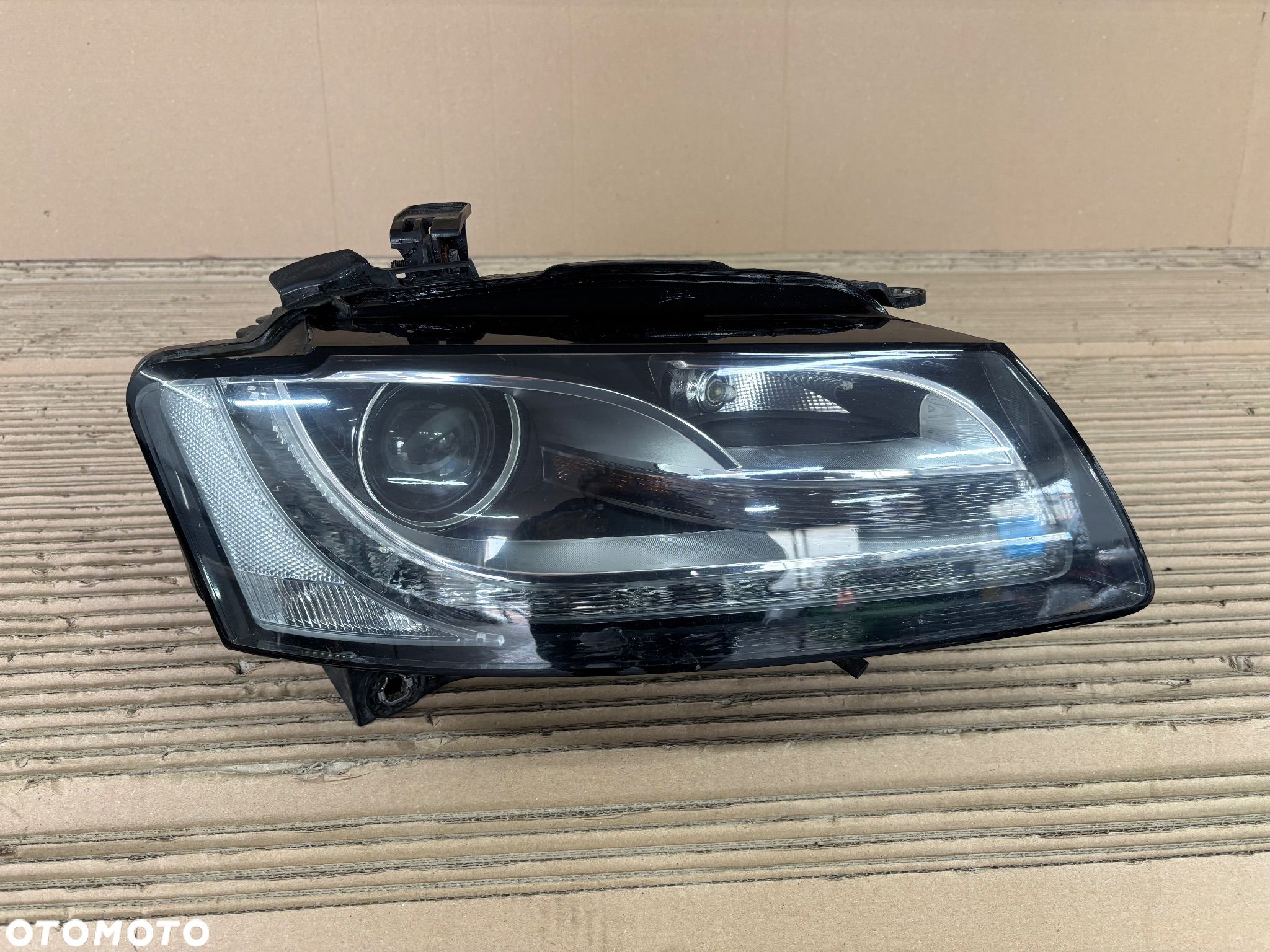Lampa lewa Xenon Audi A5 8T0 skrętna - 1