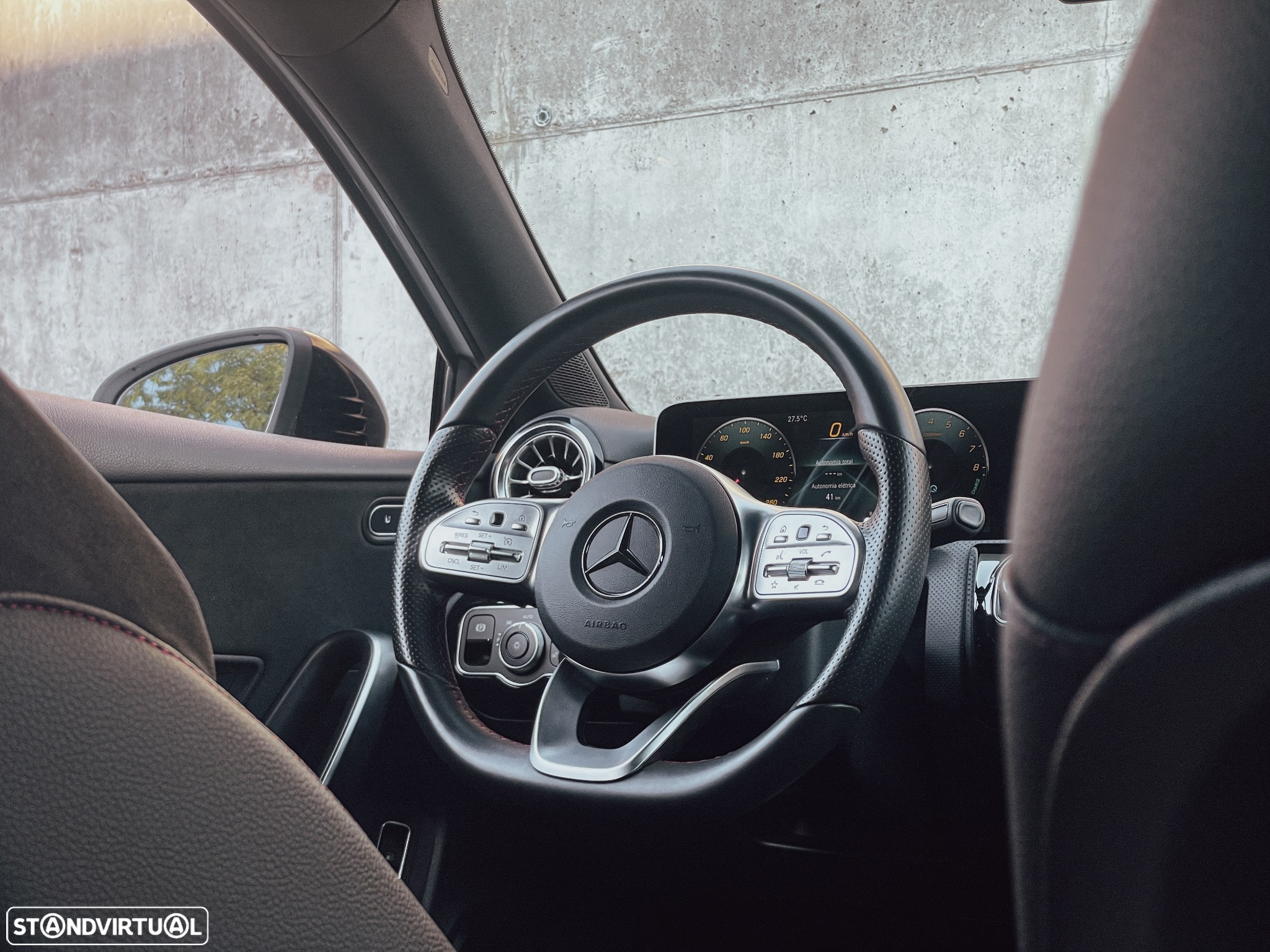Mercedes-Benz A 250 e AMG Line - 10