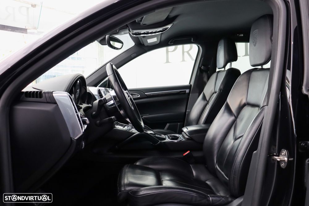 Porsche Cayenne - 9