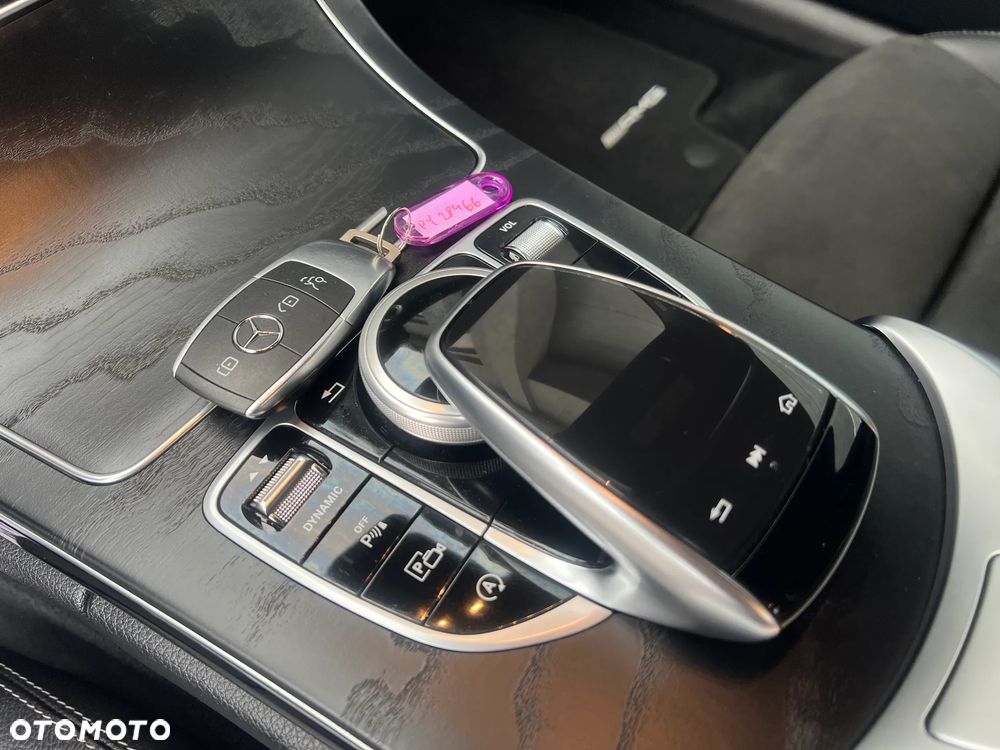 Mercedes-Benz Klasa C 300 9G-TRONIC - 16