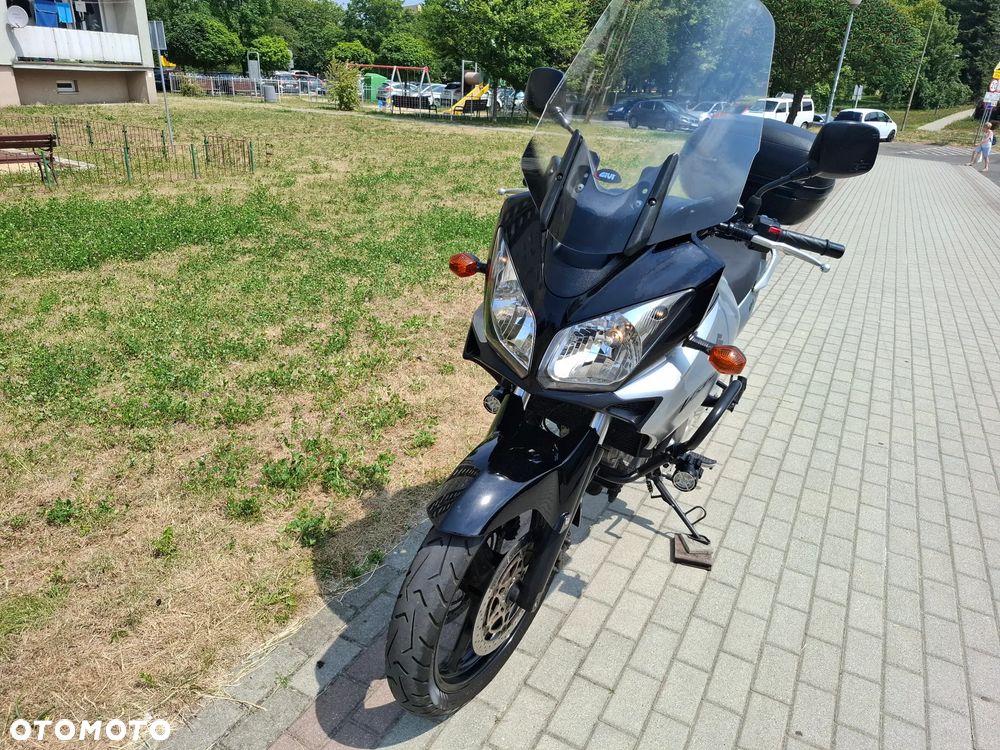 Suzuki V-STROM - 12